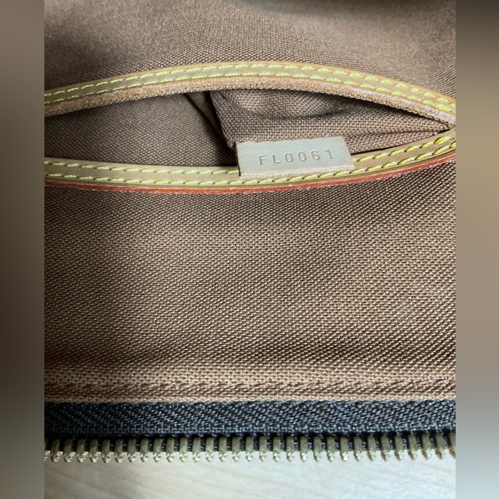 LOUIS VUITTON ✅ALMA PM HANDBAG
LAST 1 - Picture 3 of 8
